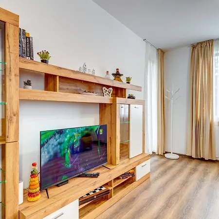 Διαμέρισμα Kometa - 1bd With Balcony & Forest View By Flat Manager *
