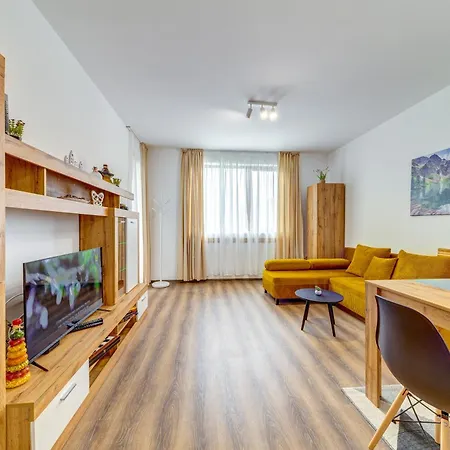 Kometa - 1bd With Balcony & Forest View By Flat Manager * Παμπόροβο